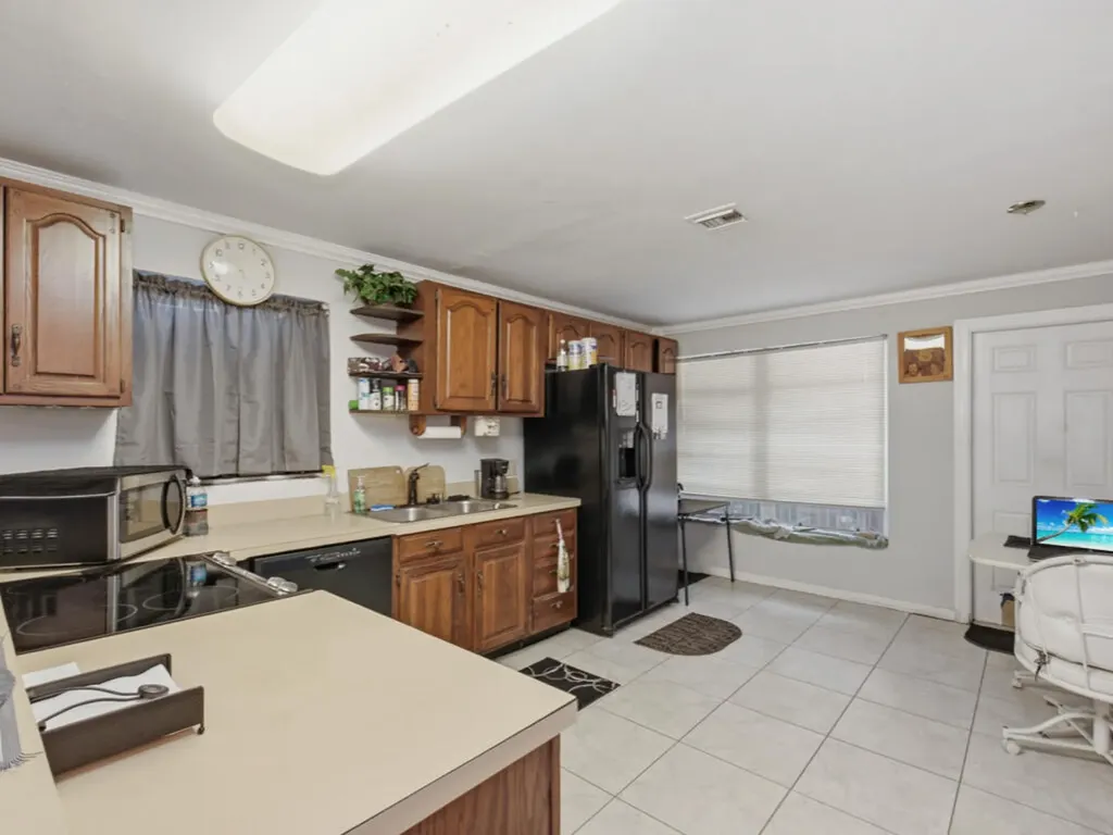 3577 Hibiscus Avenue Naples FL 34104