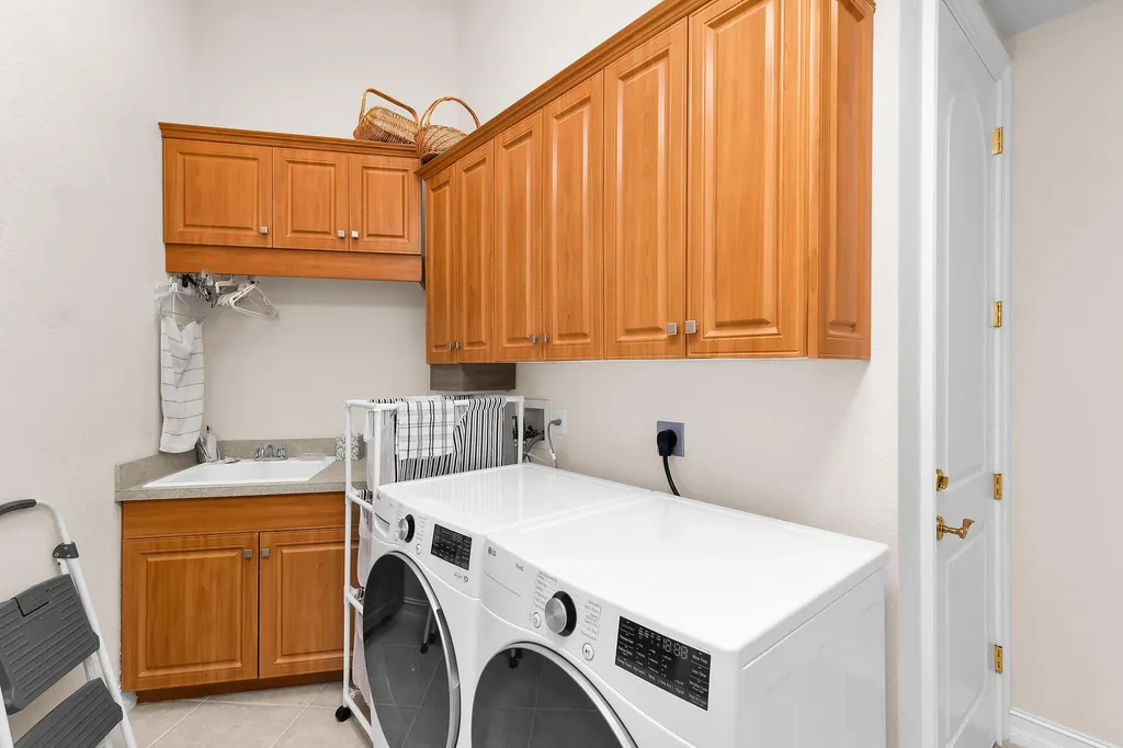 486 Clifton Court Marco Island FL 34145