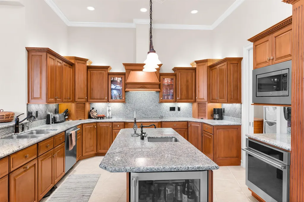 486 Clifton Court Marco Island FL 34145