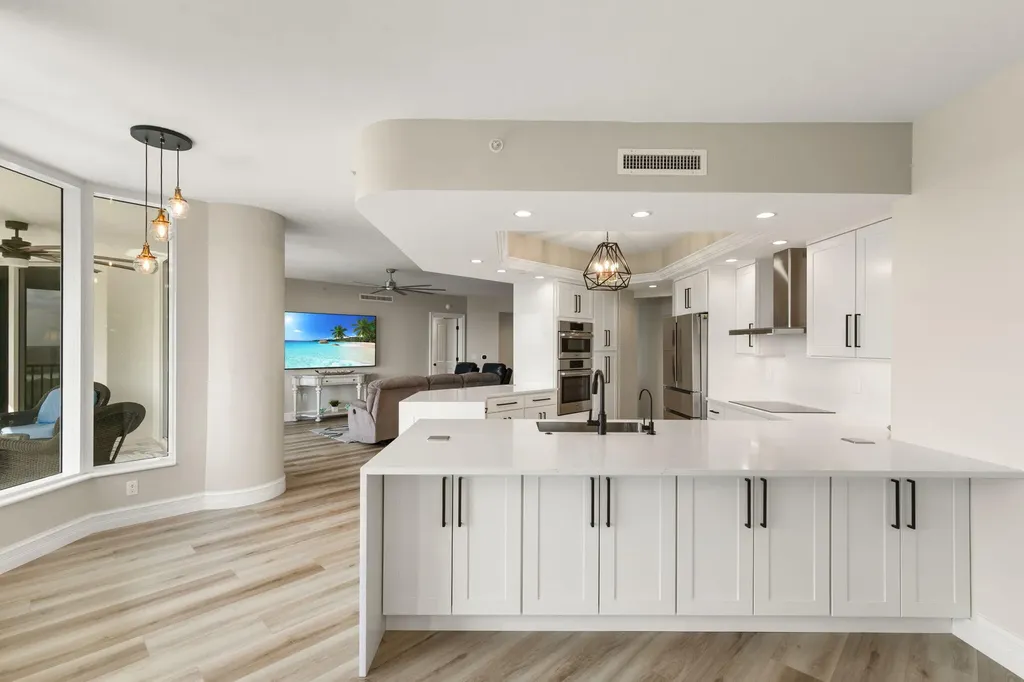 1060 Borghese Lane Naples FL 34114