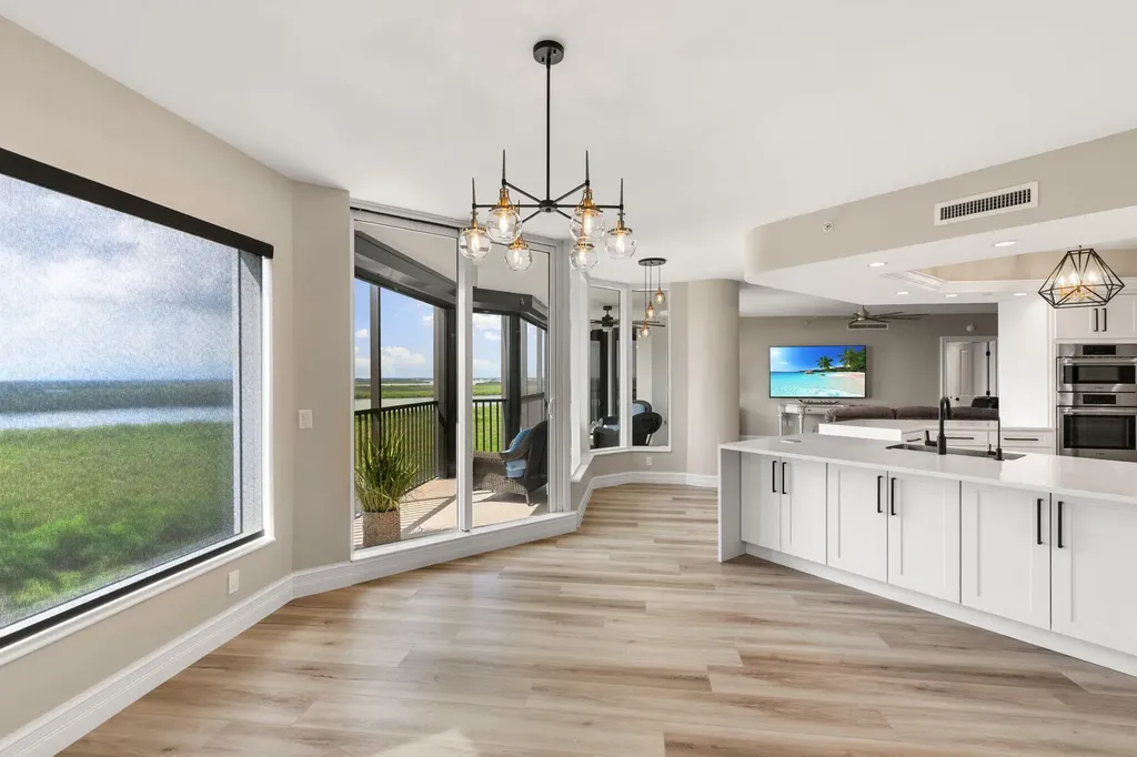 1060 Borghese Lane Naples FL 34114