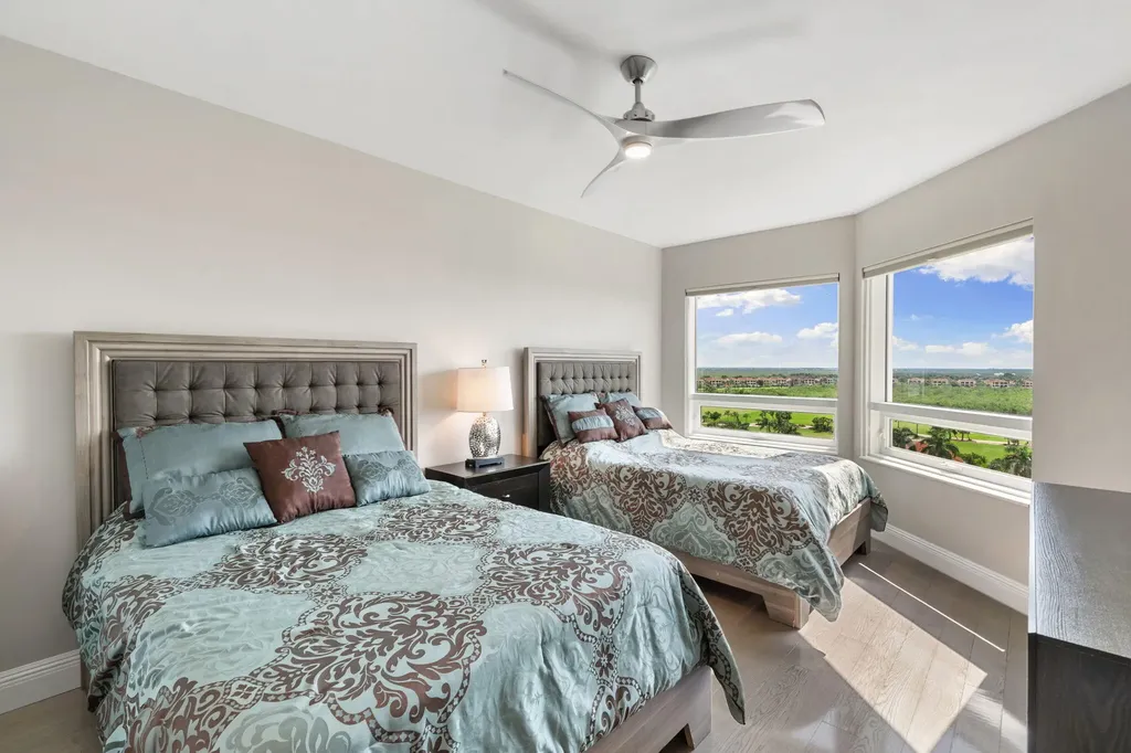 1060 Borghese Lane Naples FL 34114