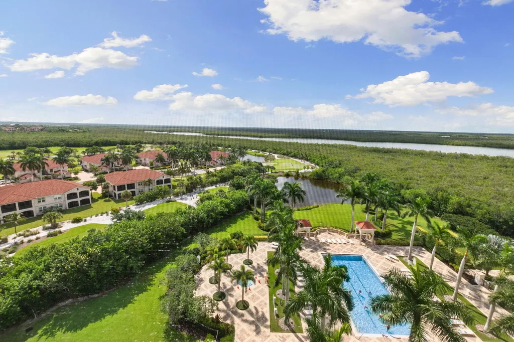 1060 Borghese Lane Naples FL 34114