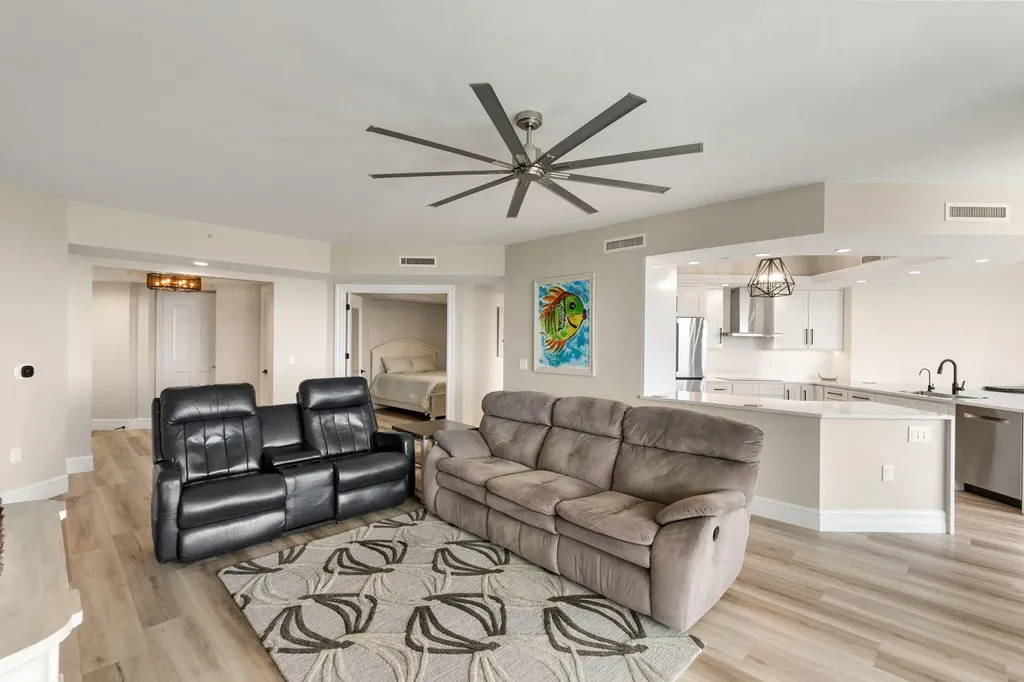 1060 Borghese Lane Naples FL 34114