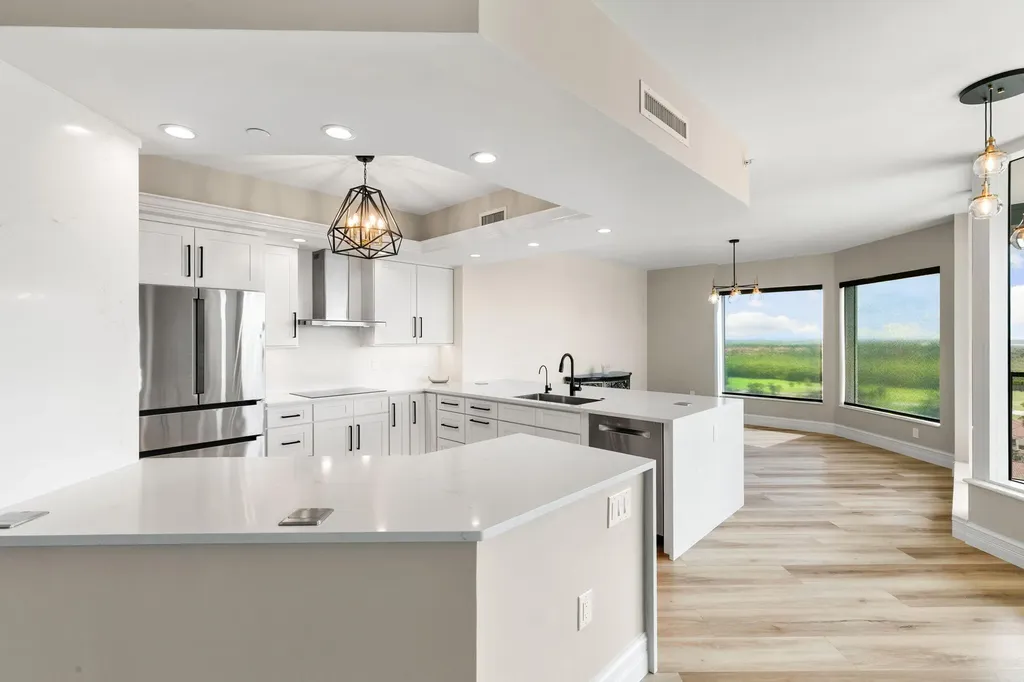 1060 Borghese Lane Naples FL 34114