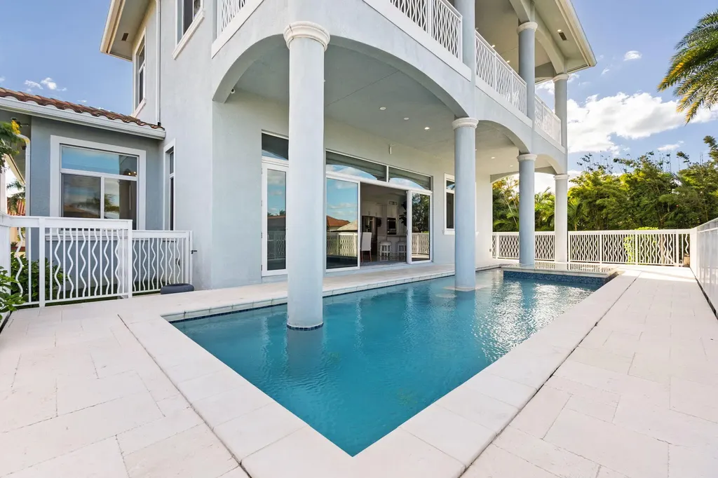 1070 Dana Court Marco Island FL 34145