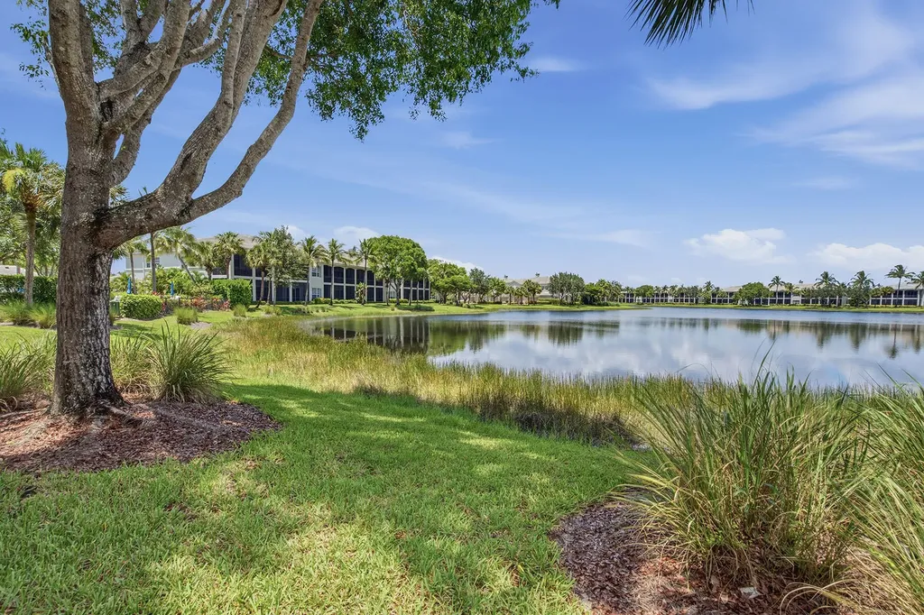 9243 Tesoro Lane Naples FL 34114