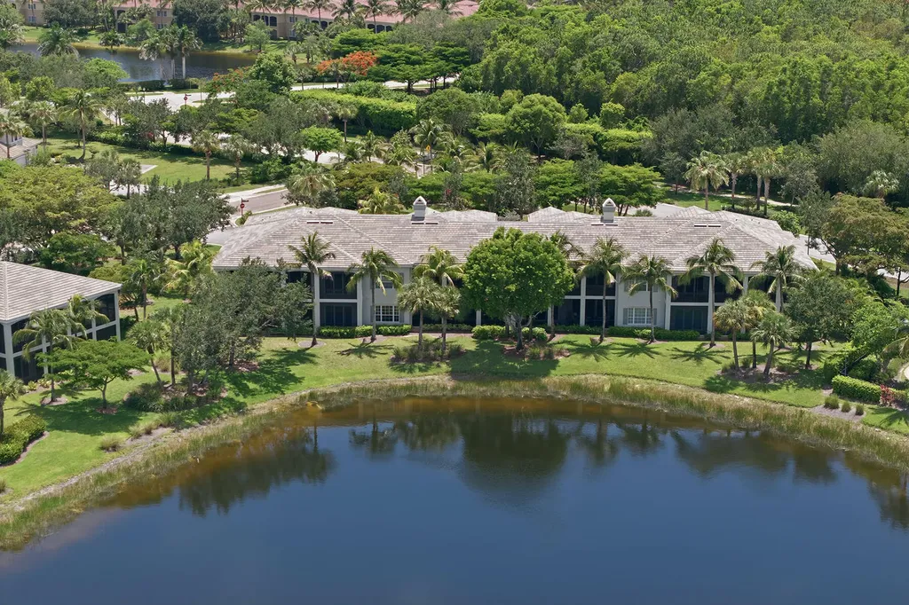 9243 Tesoro Lane Naples FL 34114