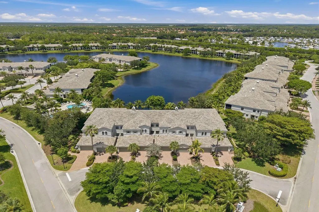 9243 Tesoro Lane Naples FL 34114