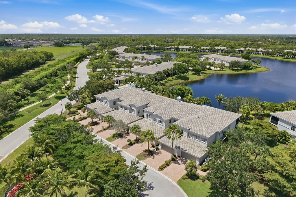 9243 Tesoro Lane Naples FL 34114