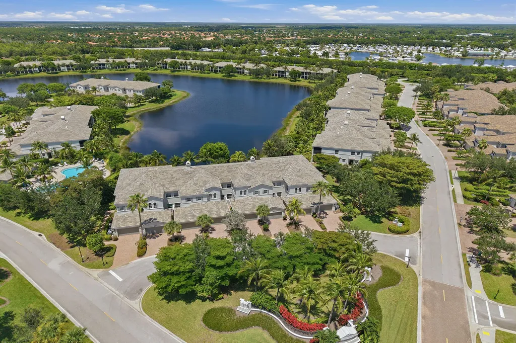 9243 Tesoro Lane Naples FL 34114