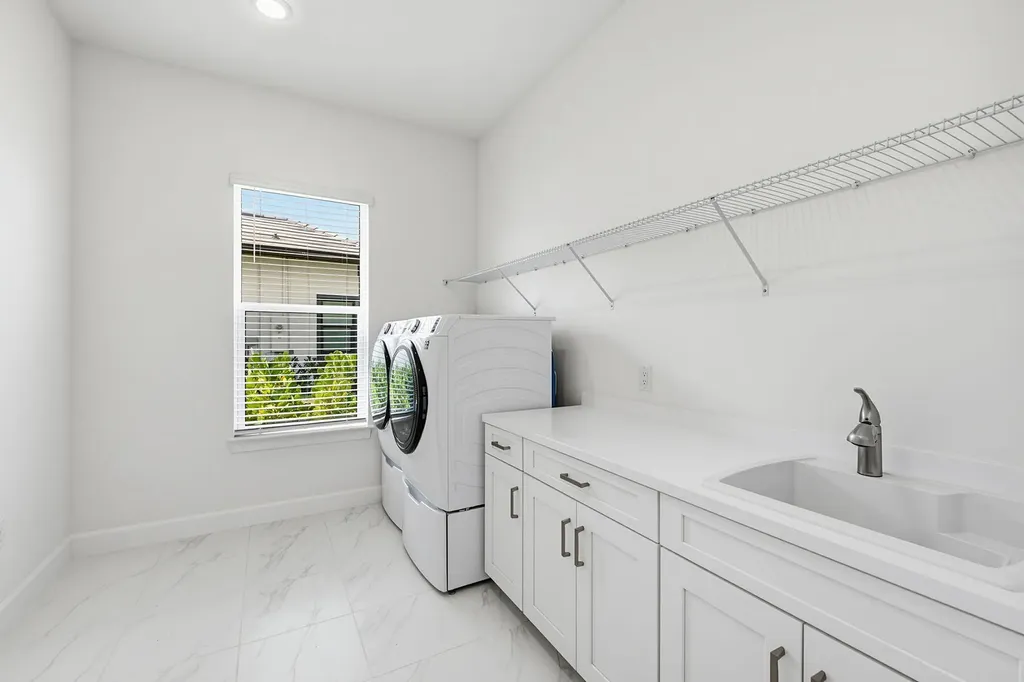 15382 Turin Drive Naples FL 34114