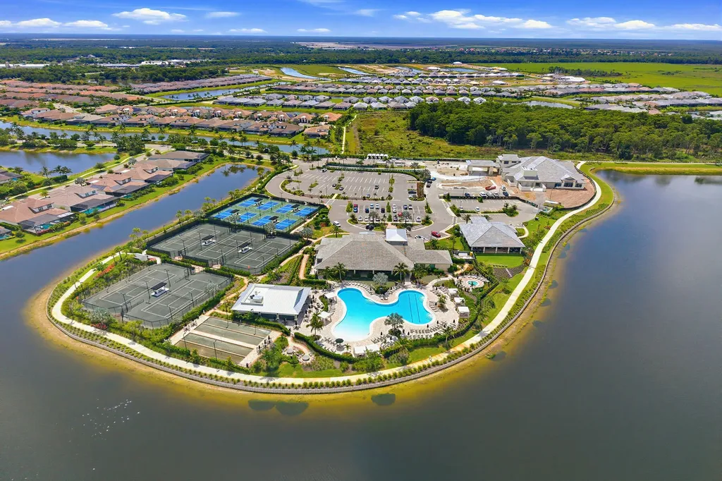15382 Turin Drive Naples FL 34114