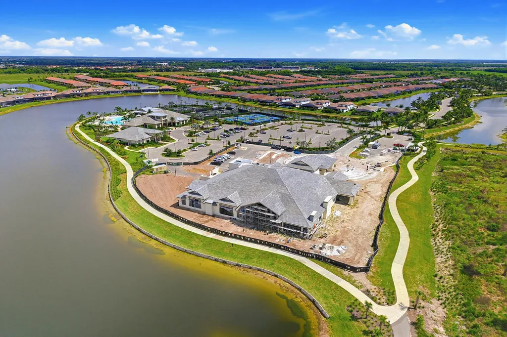 15382 Turin Drive Naples FL 34114
