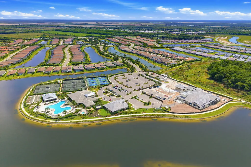 15382 Turin Drive Naples FL 34114