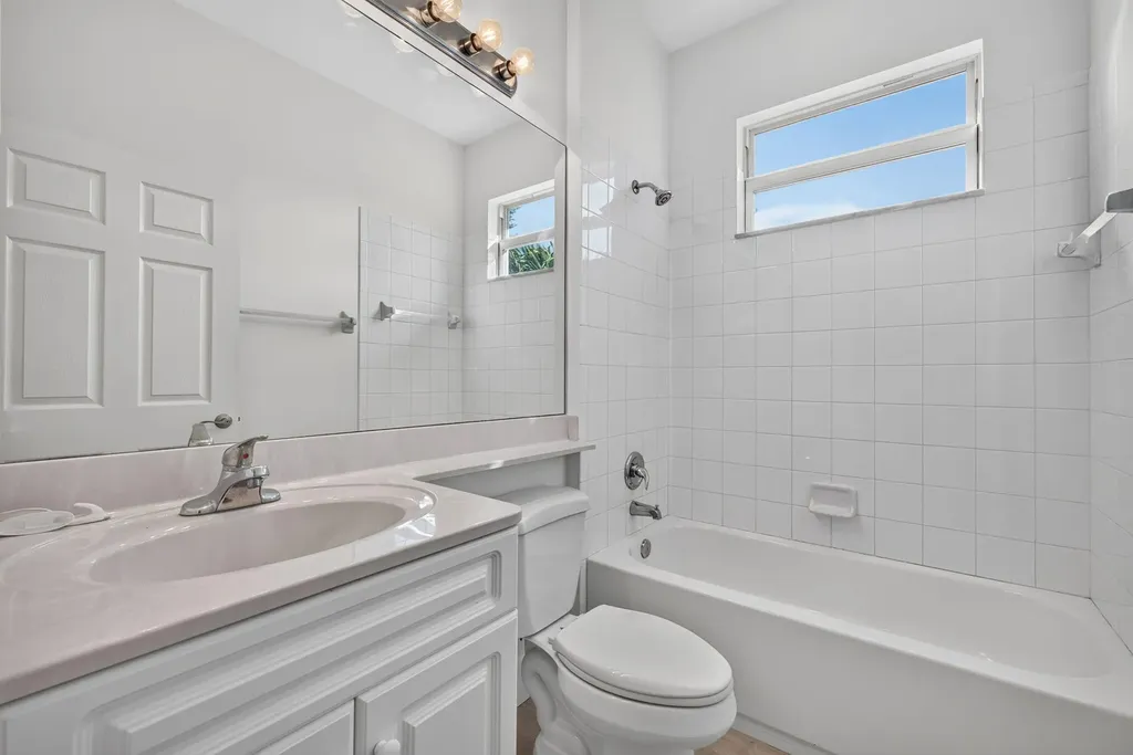 25058 Peacock Lane Naples FL 34114