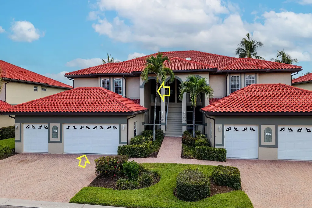 Marco Island FL, 215 Waterside Circle, Unit 201