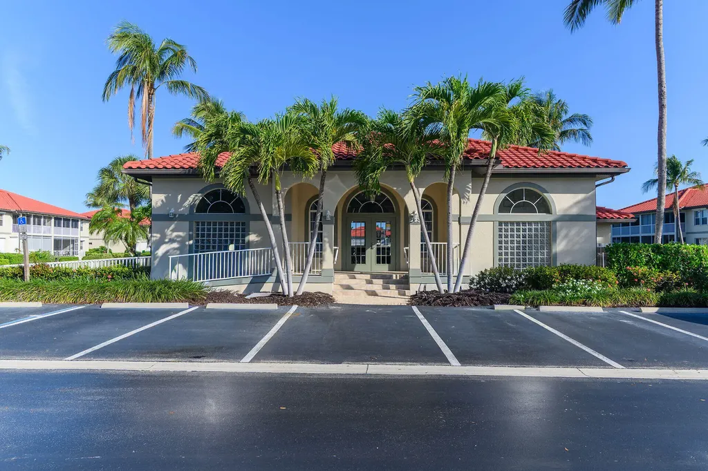 215 Waterside Circle Marco Island FL 34145