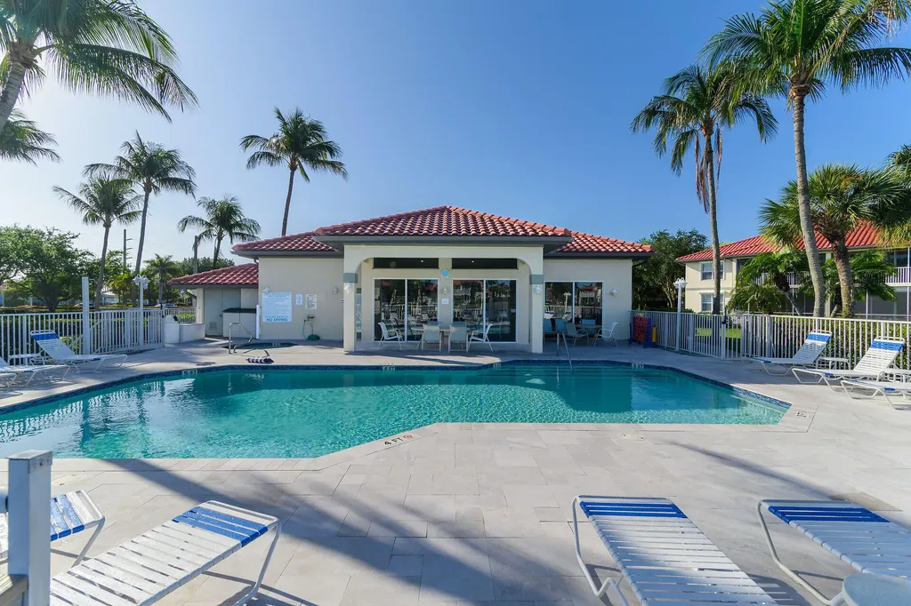 215 Waterside Circle Marco Island FL 34145
