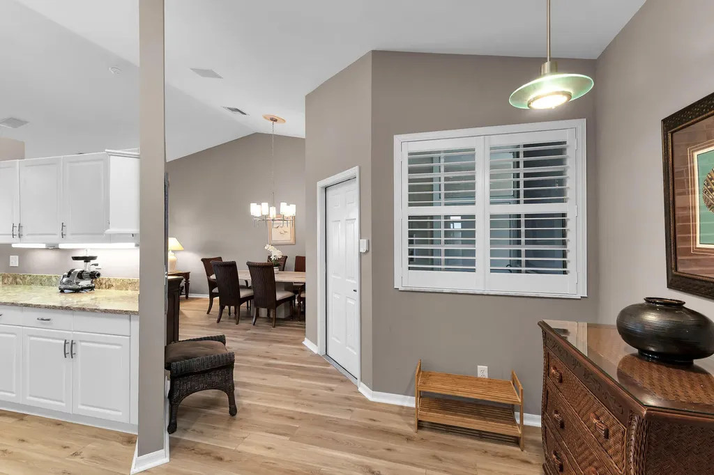 215 Waterside Circle Marco Island FL 34145