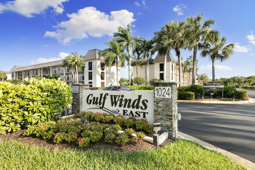 1008 Manatee Road Naples FL 34114
