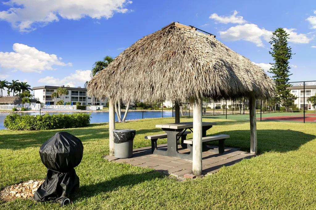 1008 Manatee Road Naples FL 34114