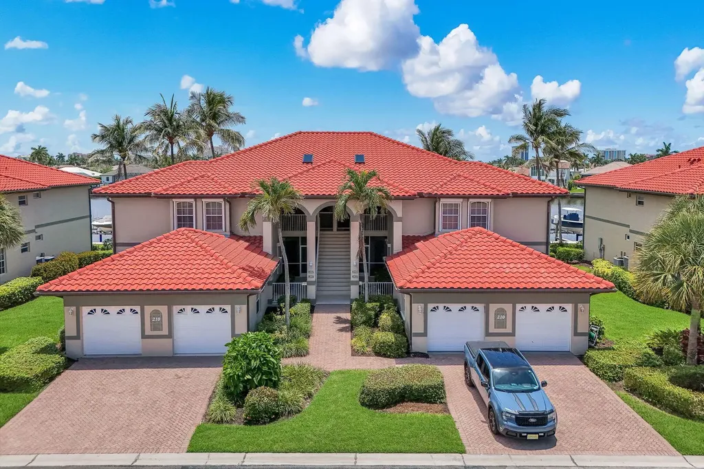 210 Waterside Marco Island FL 34145