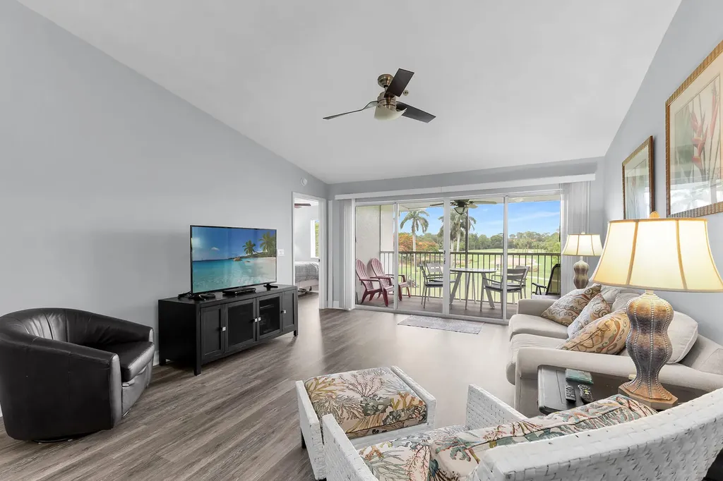 1100 Eastham Way Naples FL 34104