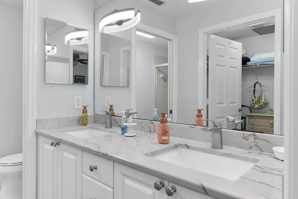 1100 Eastham Way Naples FL 34104