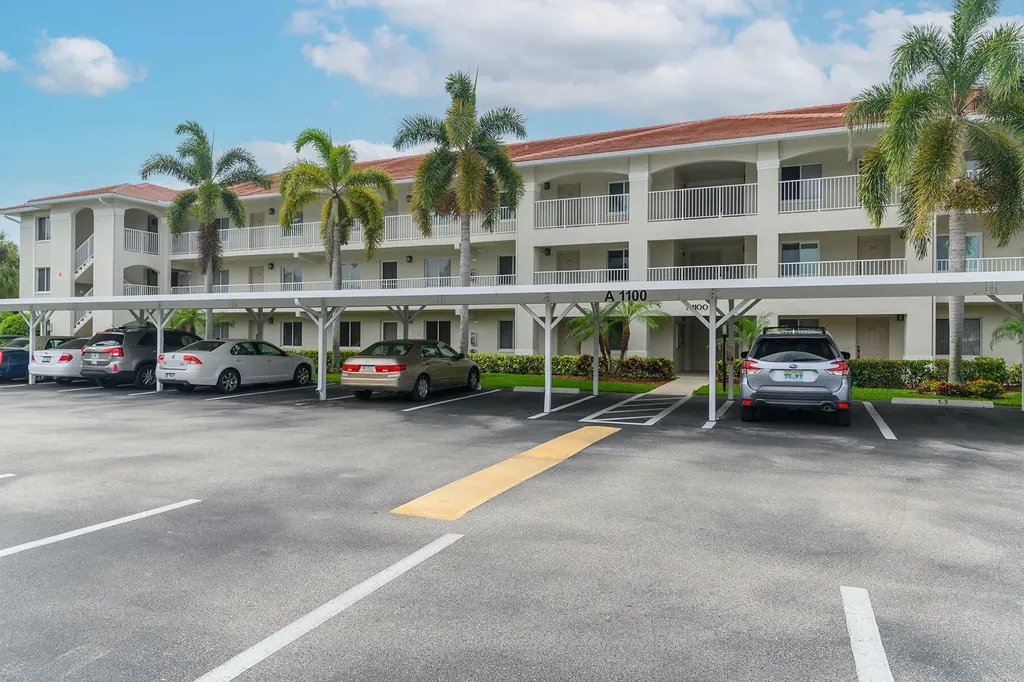 1100 Eastham Way Naples FL 34104