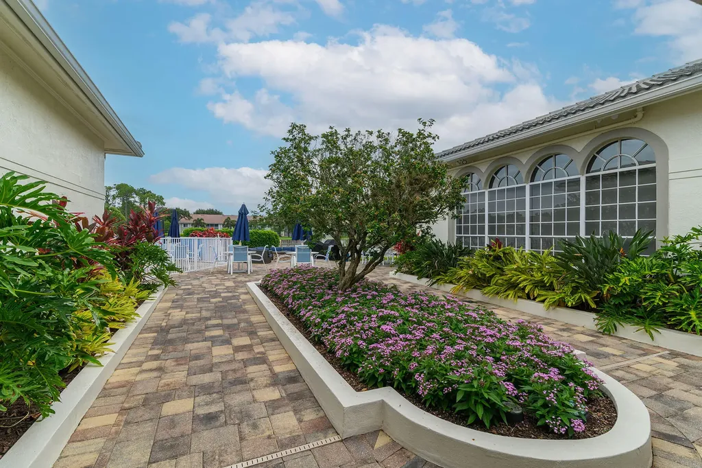 1100 Eastham Way Naples FL 34104