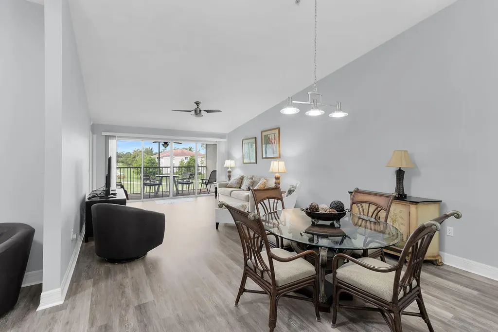1100 Eastham Way Naples FL 34104