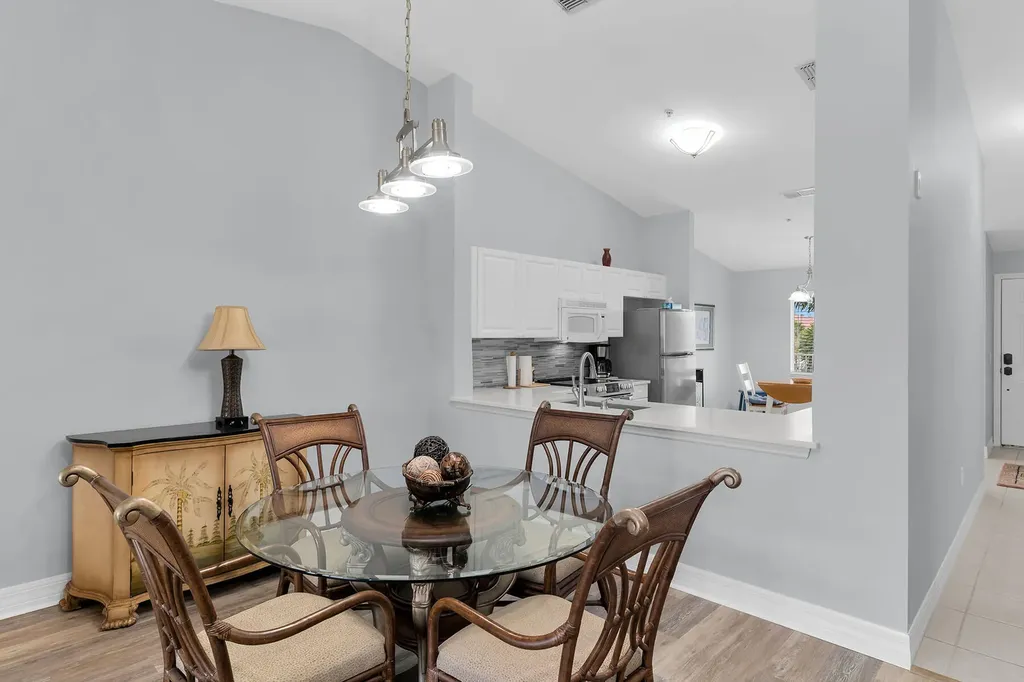 1100 Eastham Way Naples FL 34104