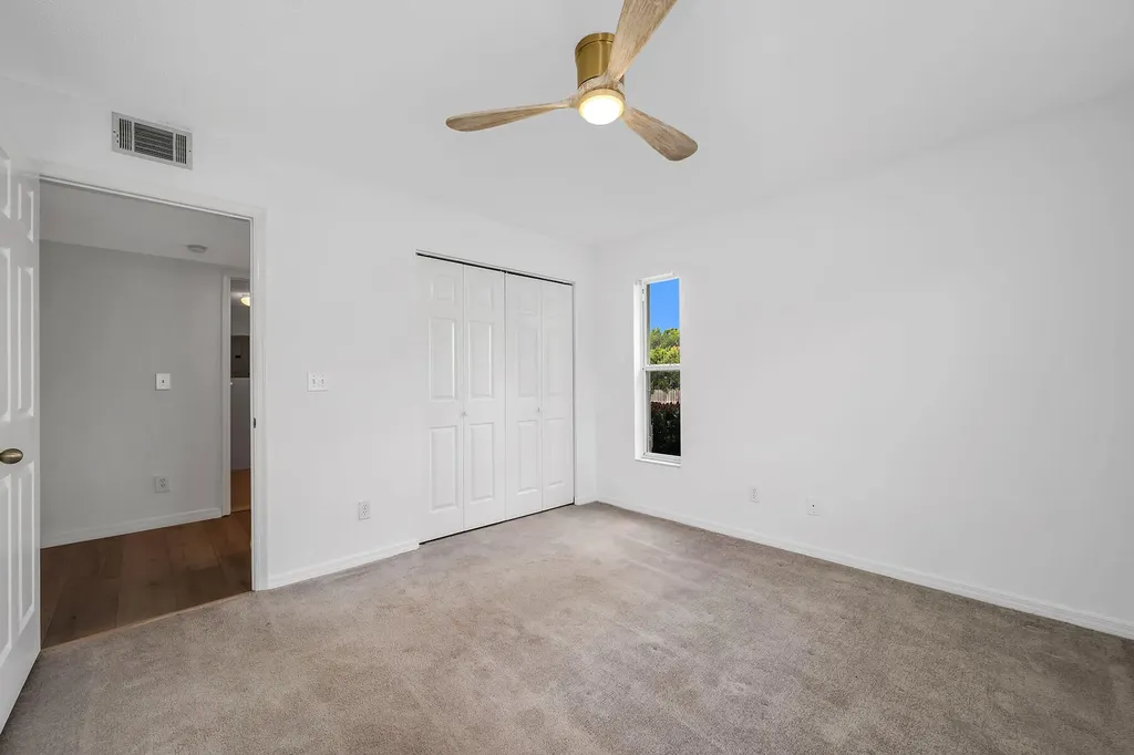 208 Furse Lakes Circle Naples FL 34104