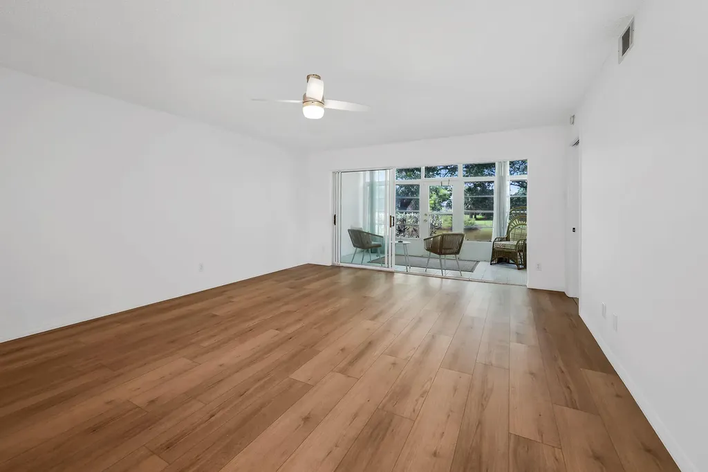 208 Furse Lakes Circle Naples FL 34104