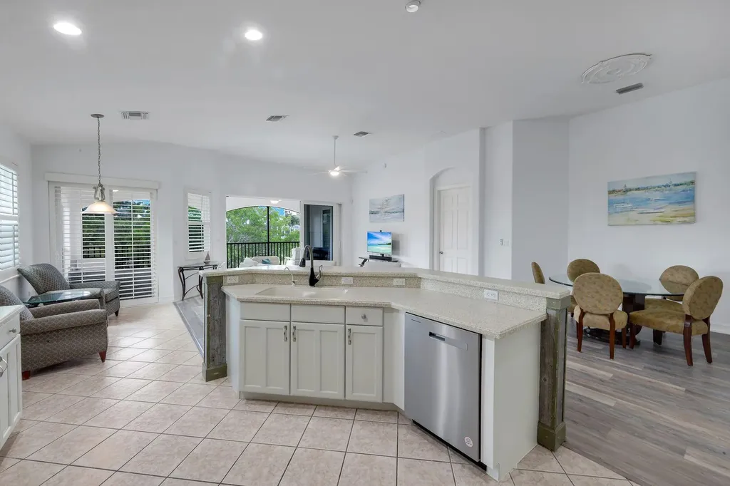 1277 Rialto Way Naples FL 34114