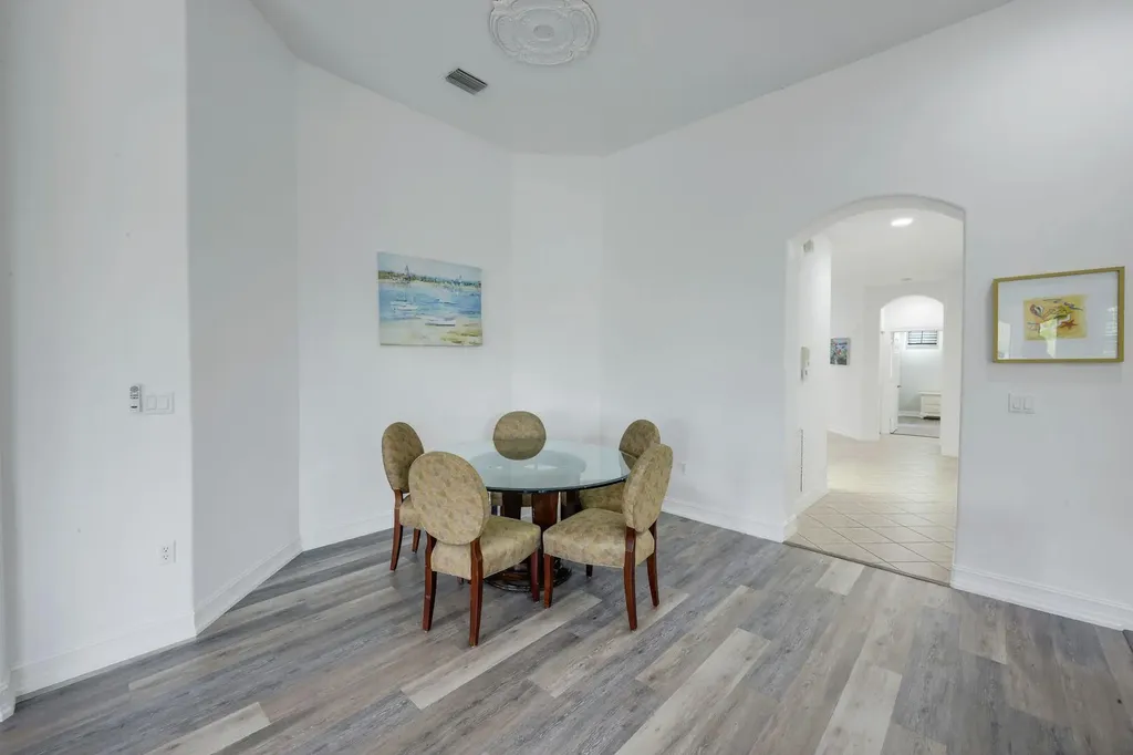 1277 Rialto Way Naples FL 34114