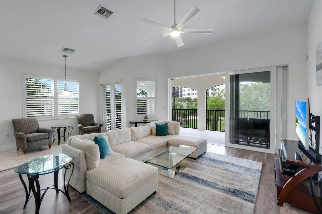 1277 Rialto Way Naples FL 34114