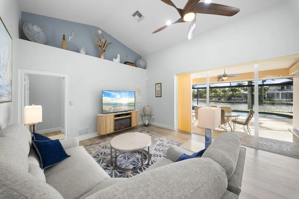1688 Villa Court Marco Island FL 34145