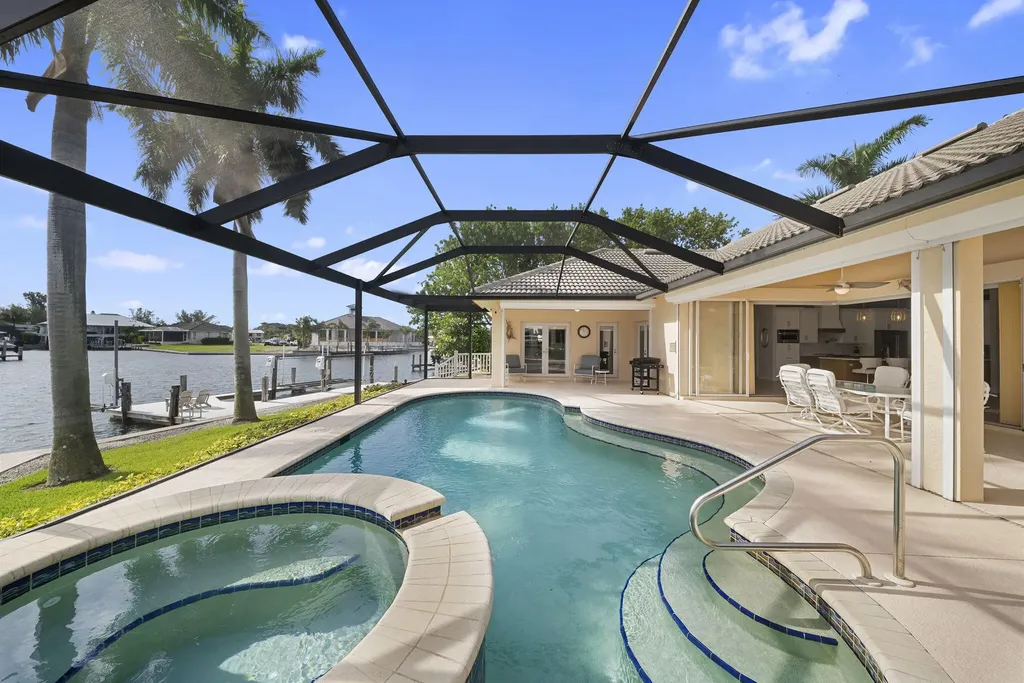 1688 Villa Court Marco Island FL 34145