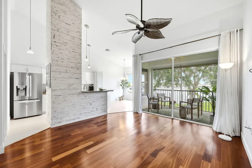 275 Cays Drive Naples FL 34114
