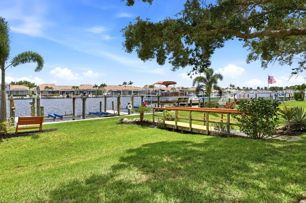 275 Cays Drive Naples FL 34114