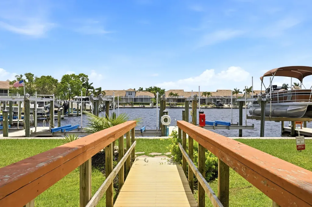 275 Cays Drive Naples FL 34114