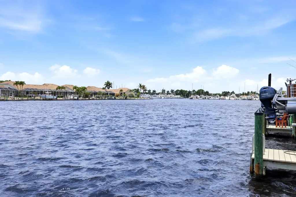 275 Cays Drive Naples FL 34114