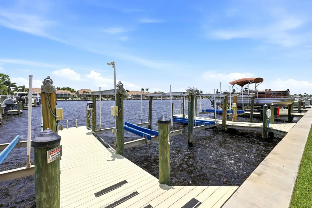 275 Cays Drive Naples FL 34114