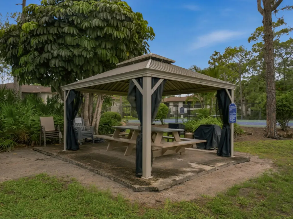 1901 Courtyard Way Naples FL 34112