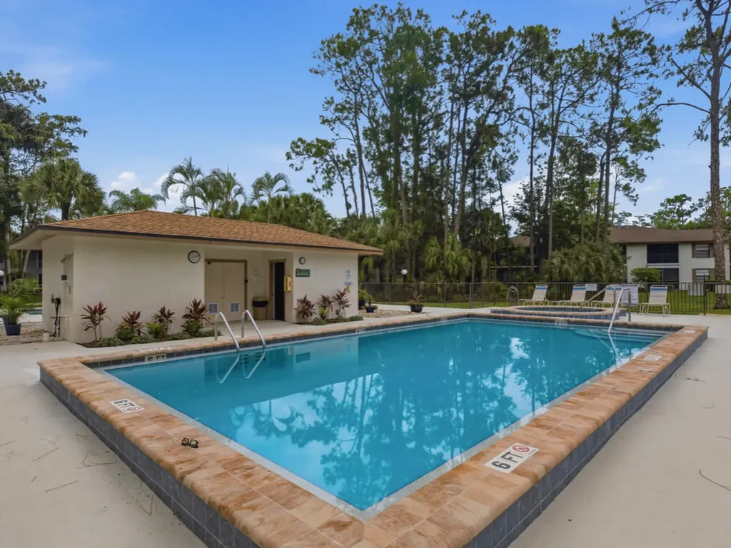 1901 Courtyard Way Naples FL 34112