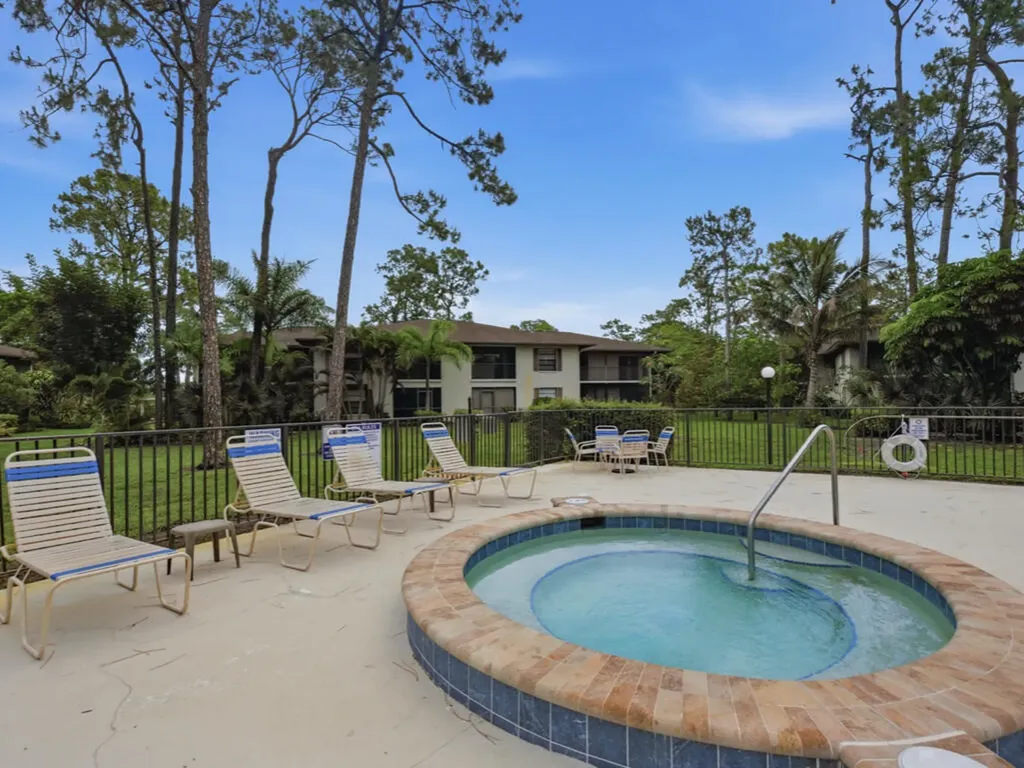 1901 Courtyard Way Naples FL 34112
