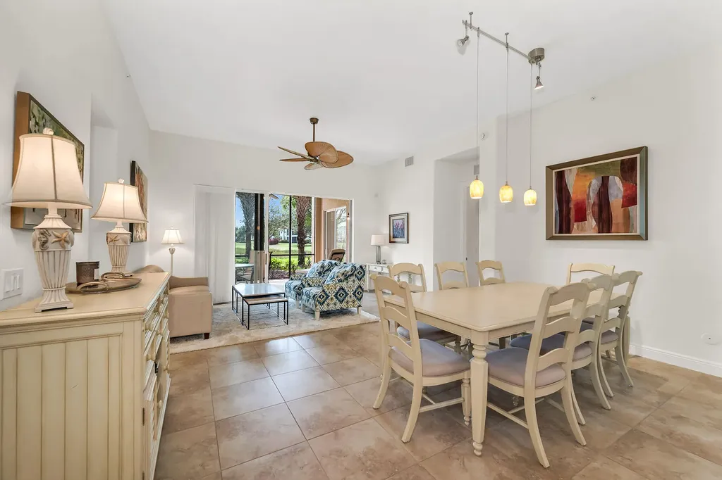 3141 Aviamar Circle Naples FL 34114