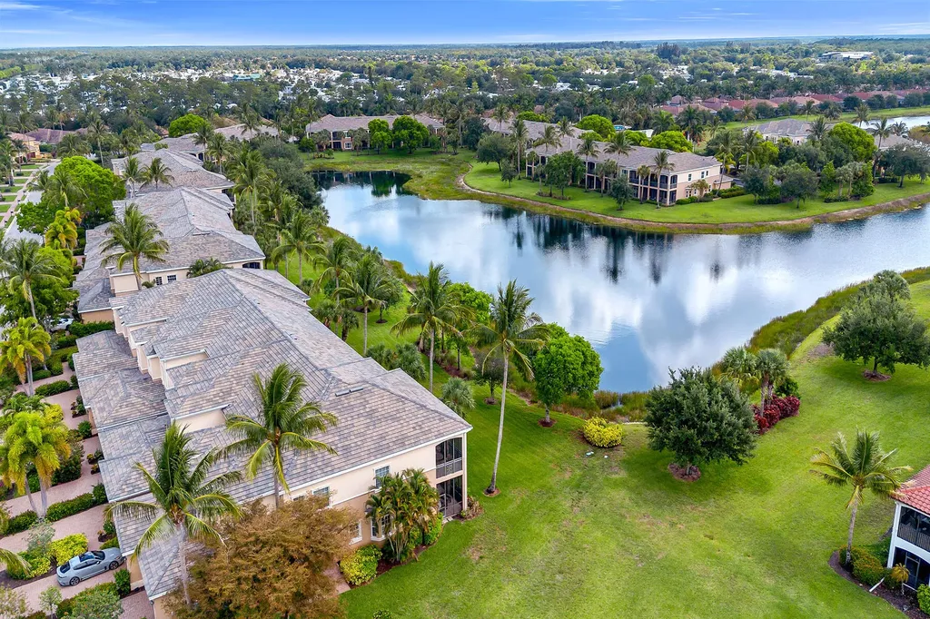 3141 Aviamar Circle Naples FL 34114